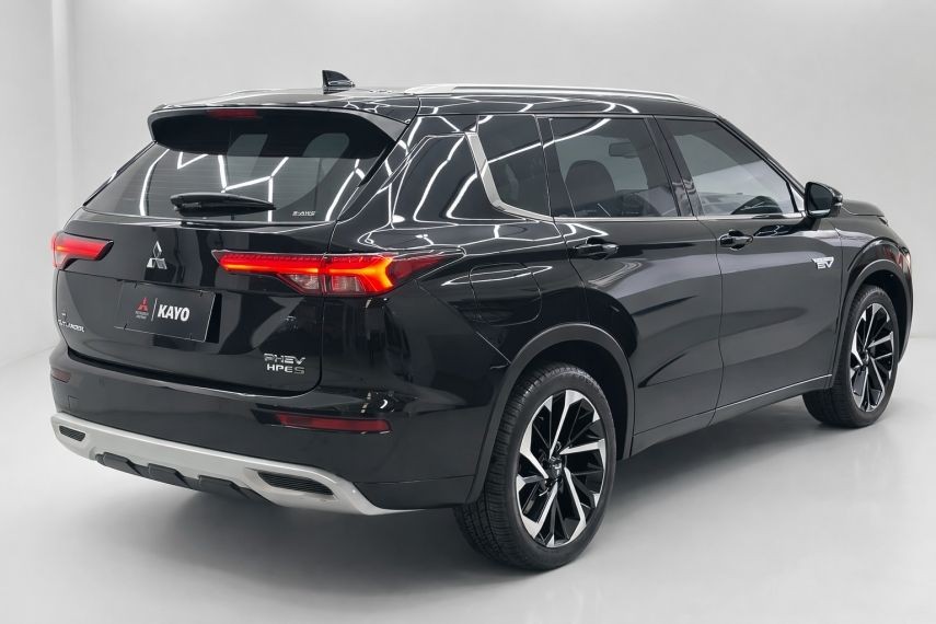 MITSUBISHI OUTLANDER 2025/20262