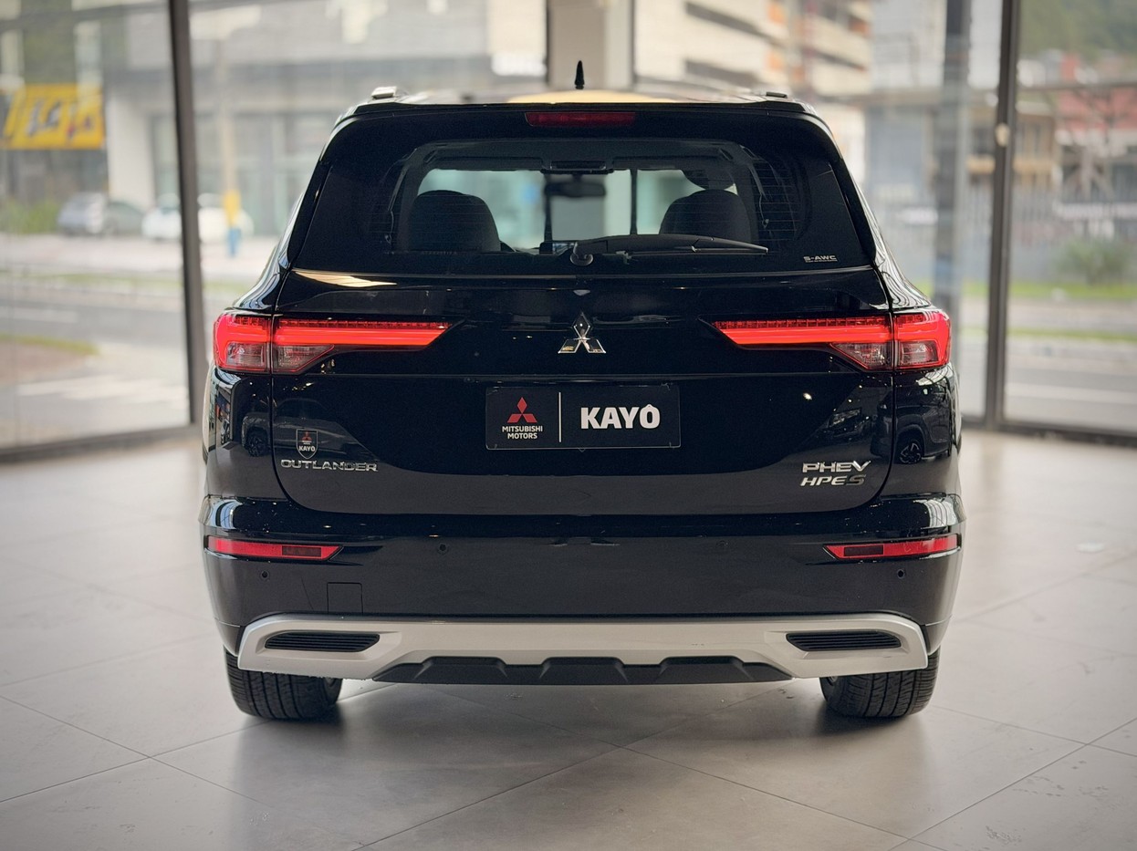 OUTLANDER 2.4 PHEV HPE-S S-AWC2