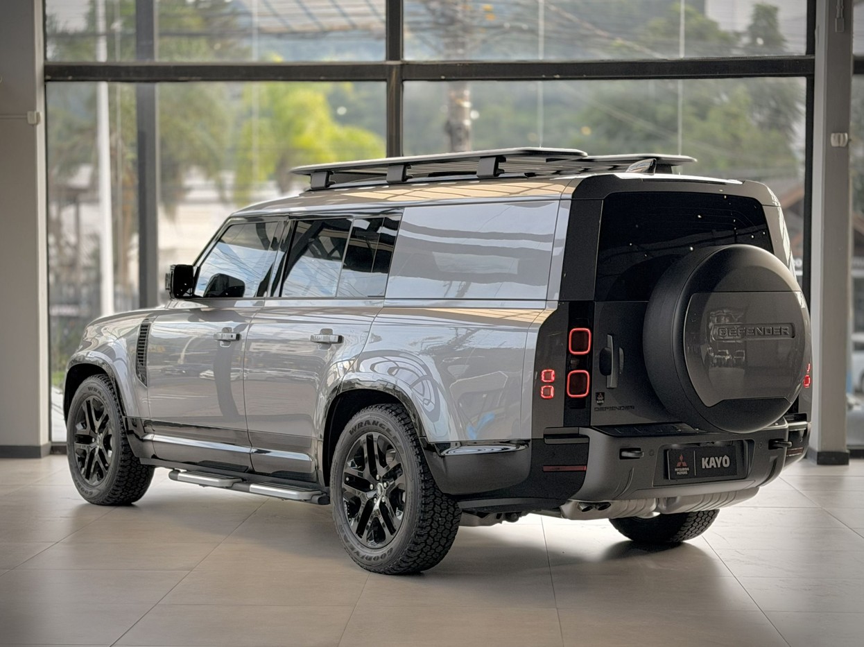 DEFENDER 3.0 D300 TURBO MHEV 130 OUTBOUND AWD2