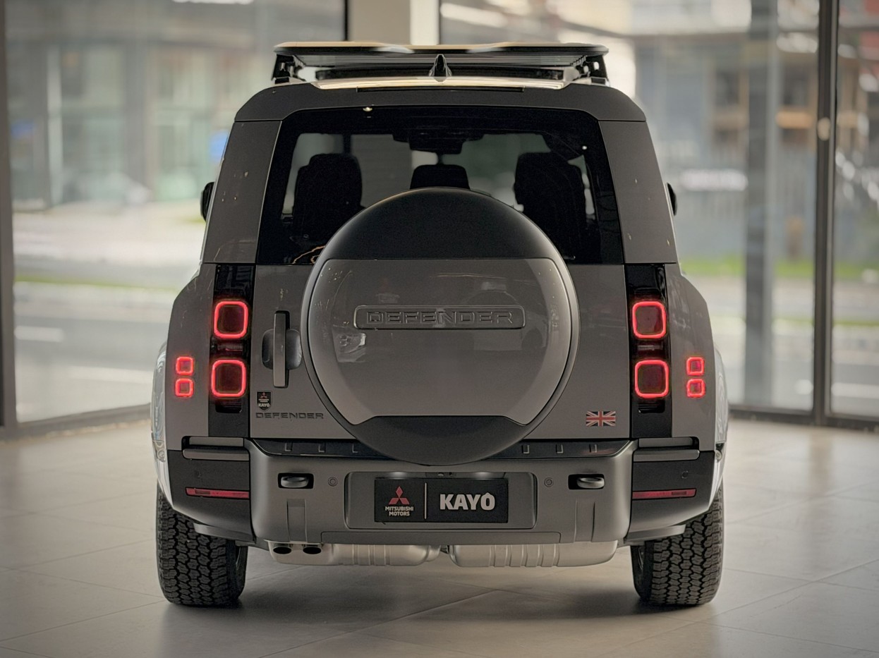 DEFENDER 3.0 D300 TURBO MHEV 130 OUTBOUND AWD3