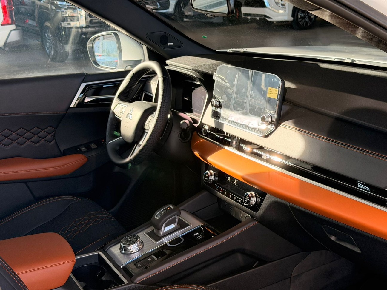 OUTLANDER 2.4 PHEV SIGNATURE S8