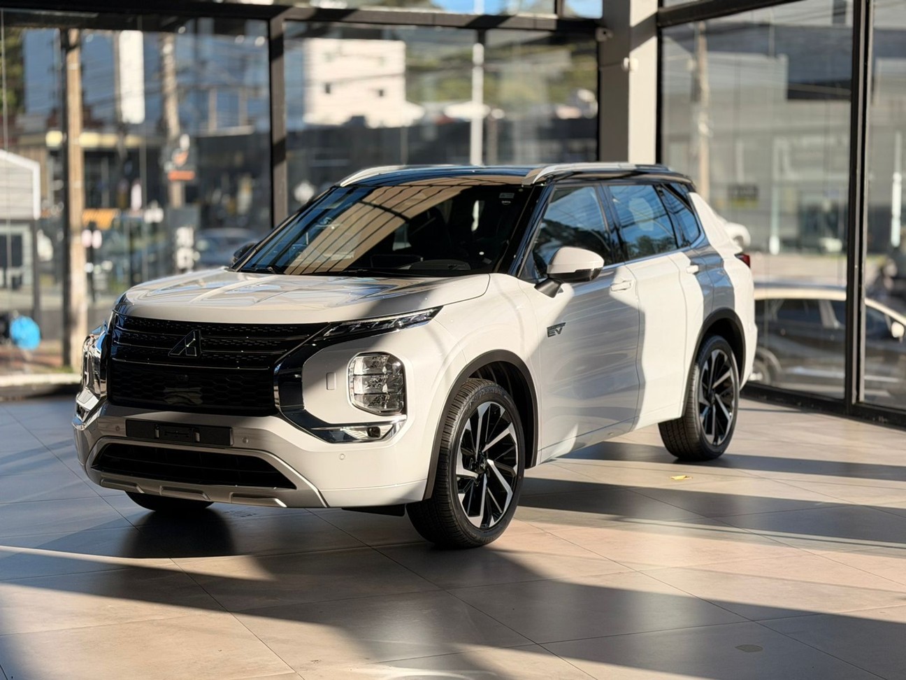 OUTLANDER 2.4 PHEV SIGNATURE S1