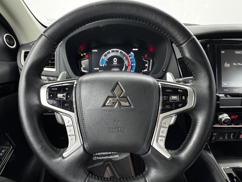 PAJERO SPORT 2.4 16V MIVEC TURBO LEGEND AWD8