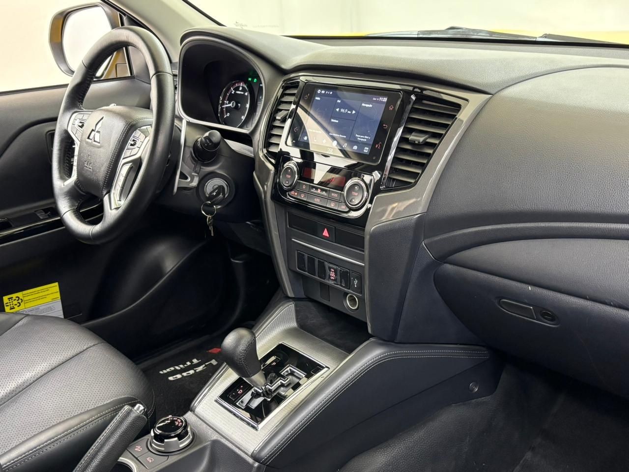 L200 TRITON 2.4 16V TURBO SAVANA GLS CD 4X44
