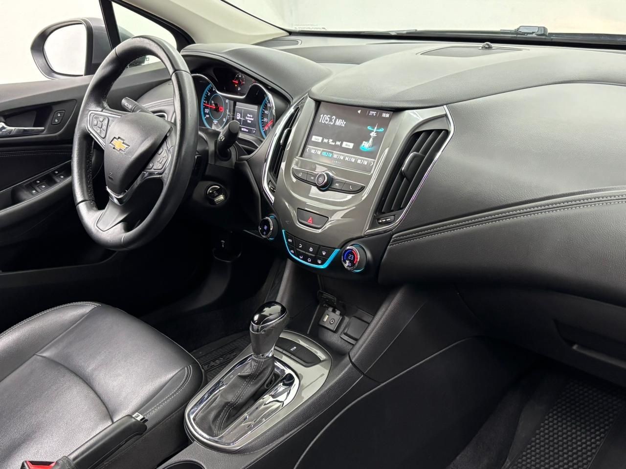 CRUZE8