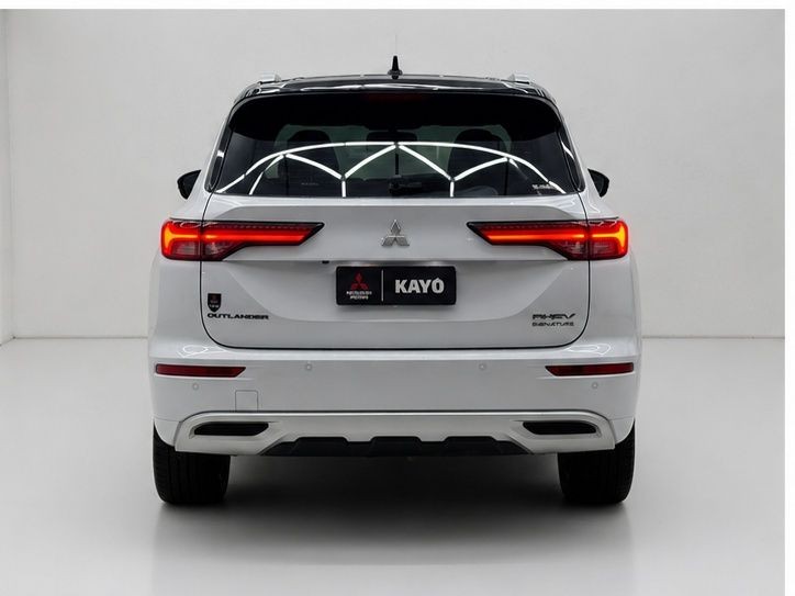 OUTLANDER 2.4 PHEV SIGNATURE S2