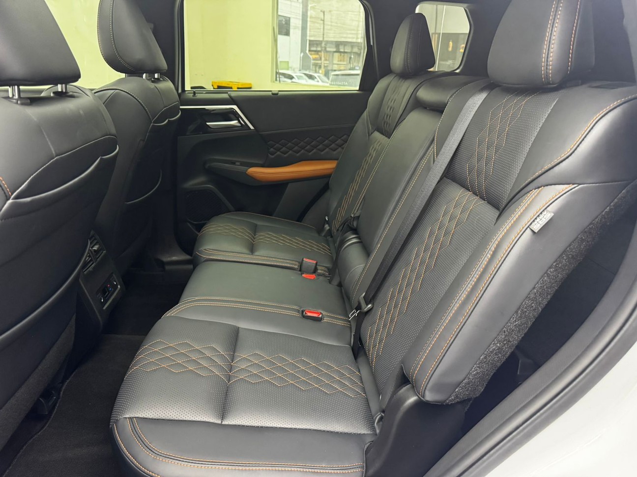 OUTLANDER 2.4 PHEV SIGNATURE S6