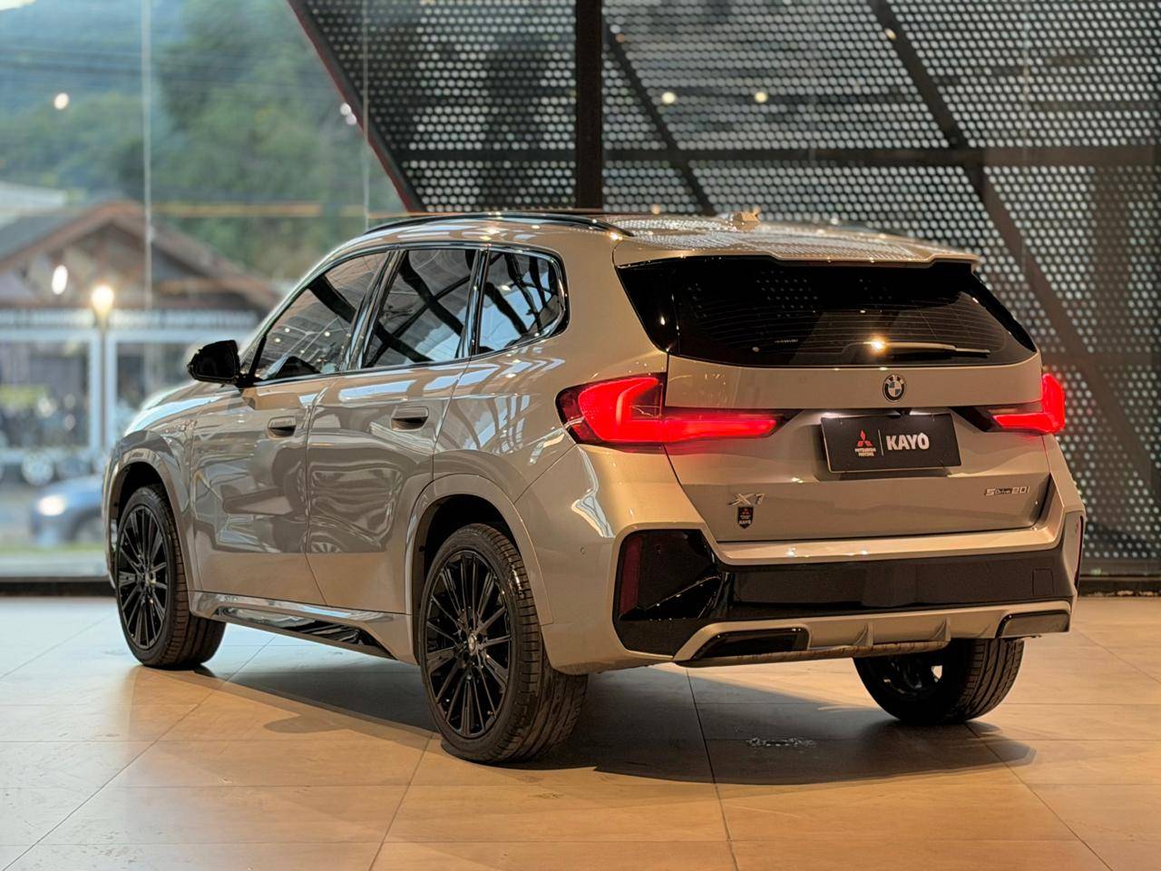 X1 2.0 16V TURBO SDRIVE20I M SPORT3