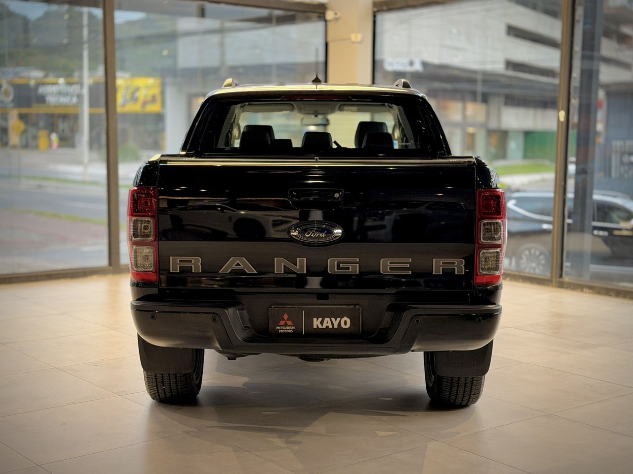 RANGER 2.2 BLACK 4X2 CD 16V2