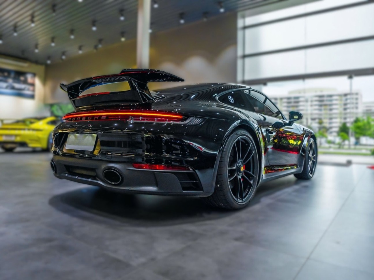 911 3.0 24V H6 CARRERA 4 GTS PDK2