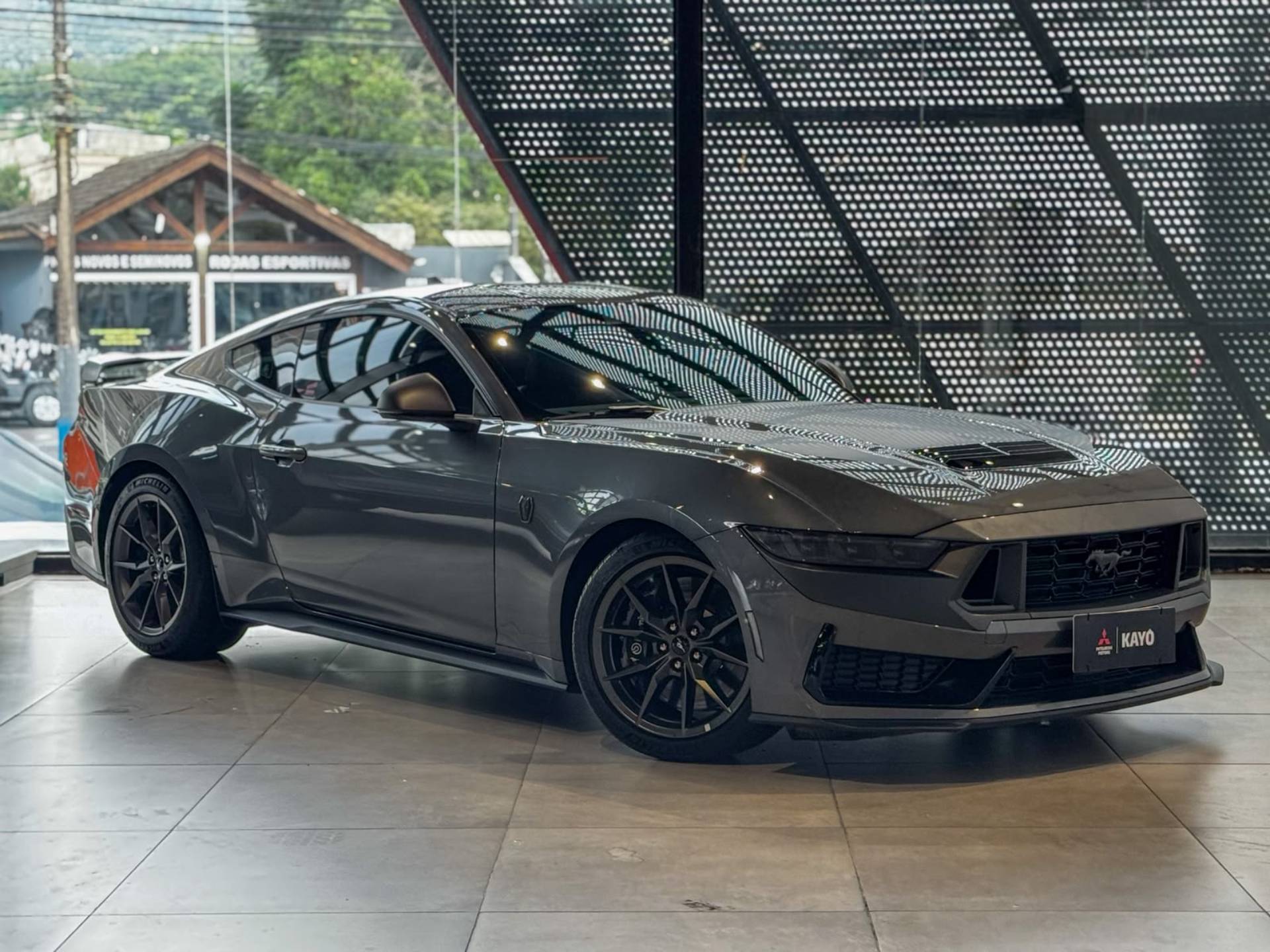 MUSTANG 5.0 V8 DARK HORSE