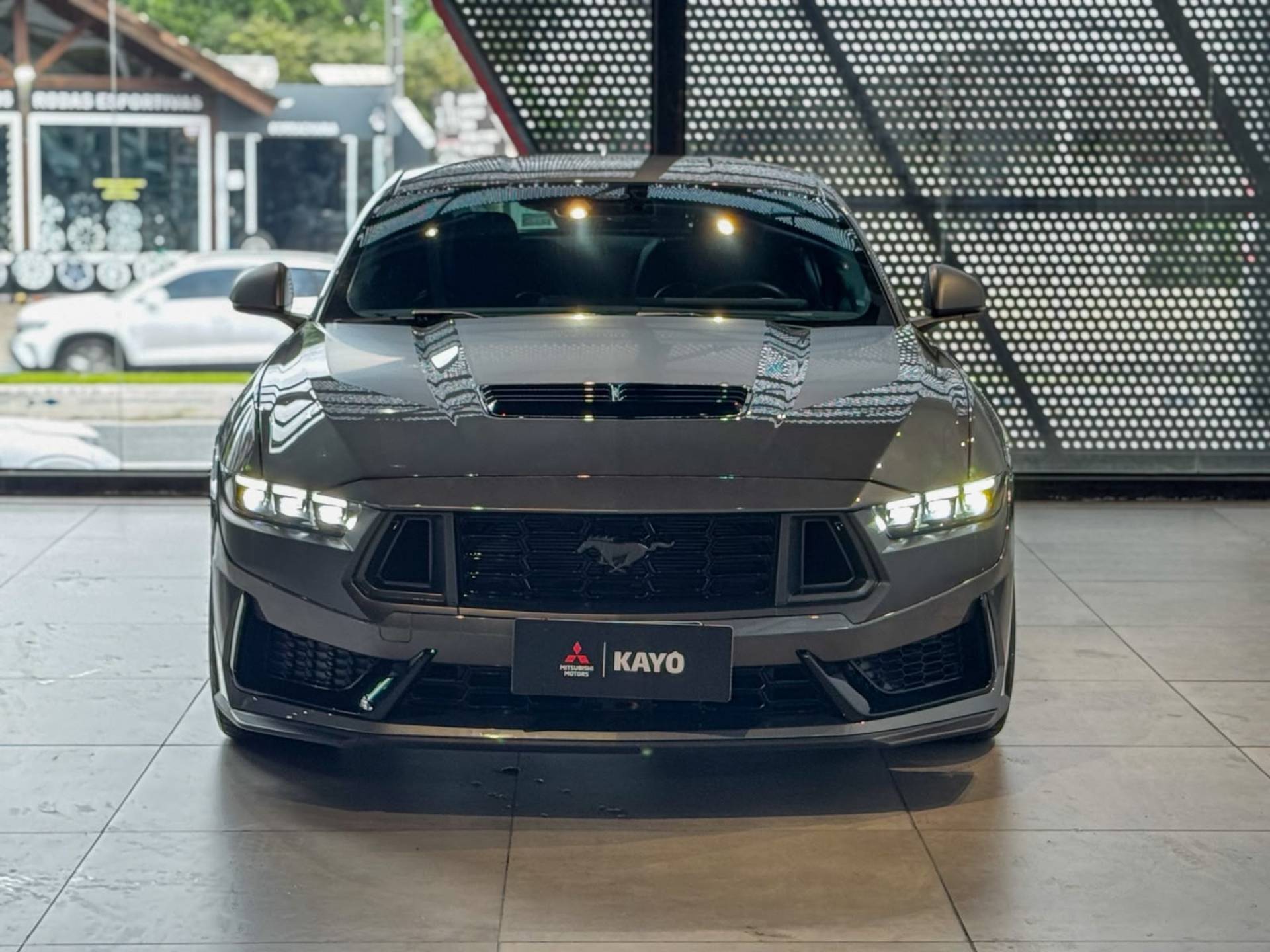 MUSTANG 5.0 V8 DARK HORSE1