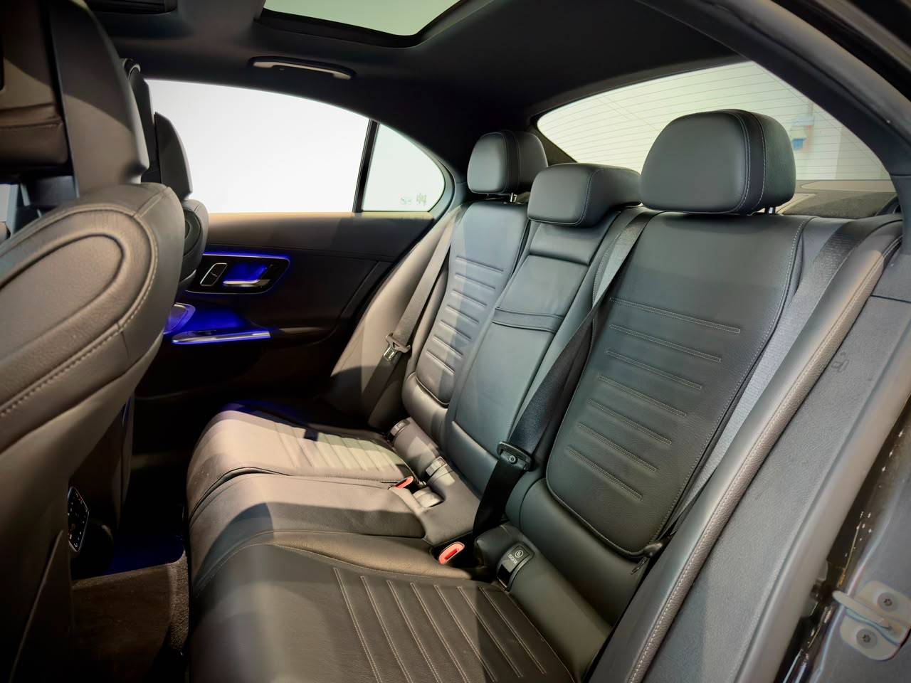 C 300 2.0 EQ BOOST AMG LINE8