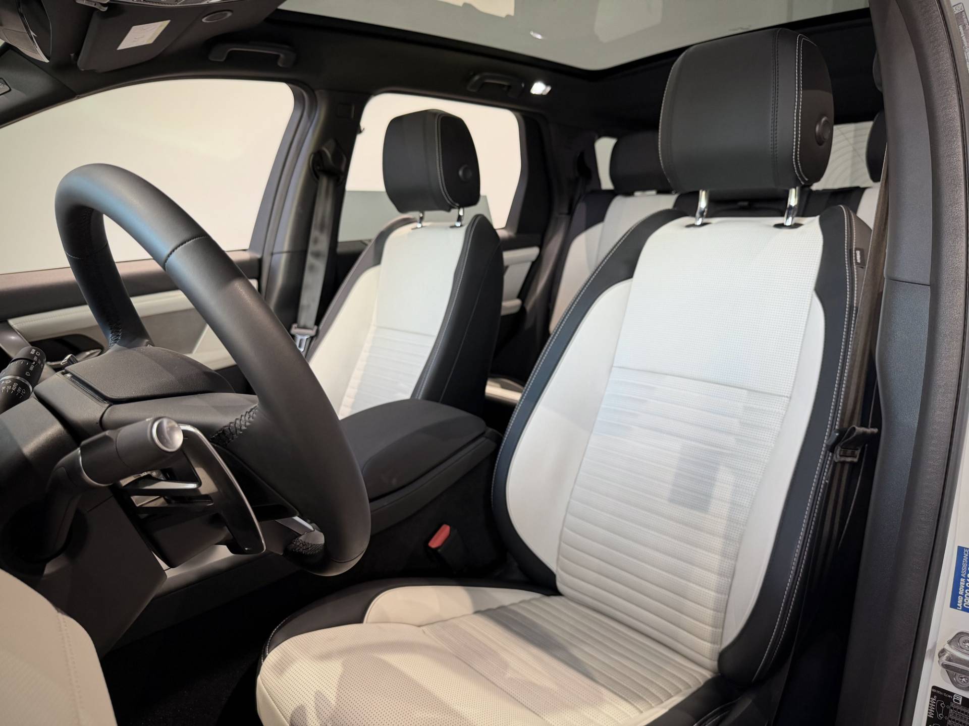 DISCOVERY SPORT 2.0 P250 TURBO R-DYNAMIC SE8
