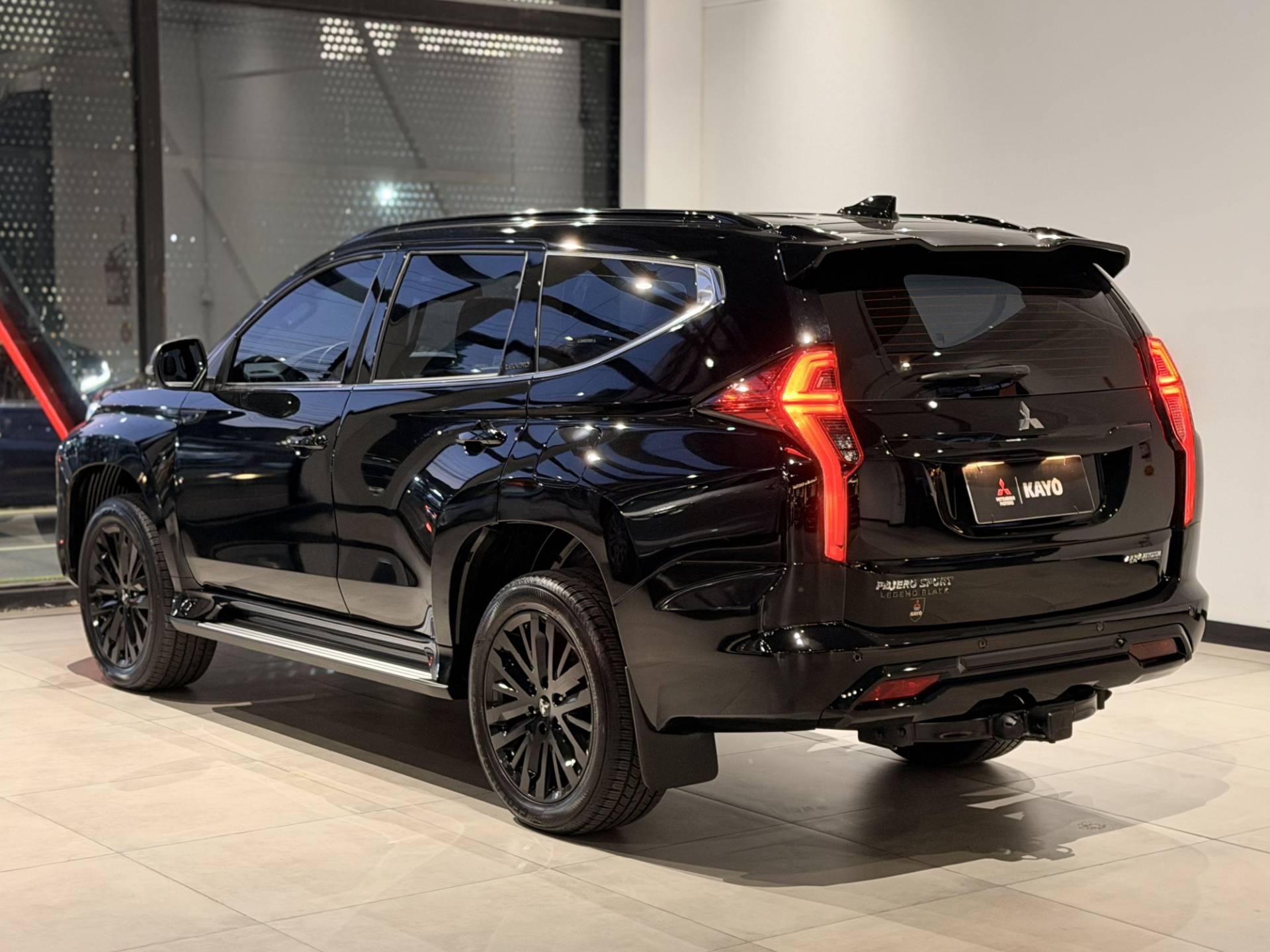 PAJERO SPORT 2.4 16V MIVEC TURBO LEGEND BLACK AWD3