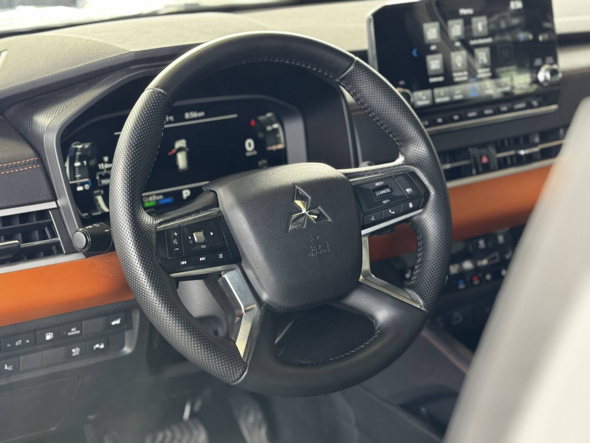 OUTLANDER 2.4 PHEV SIGNATURE S5