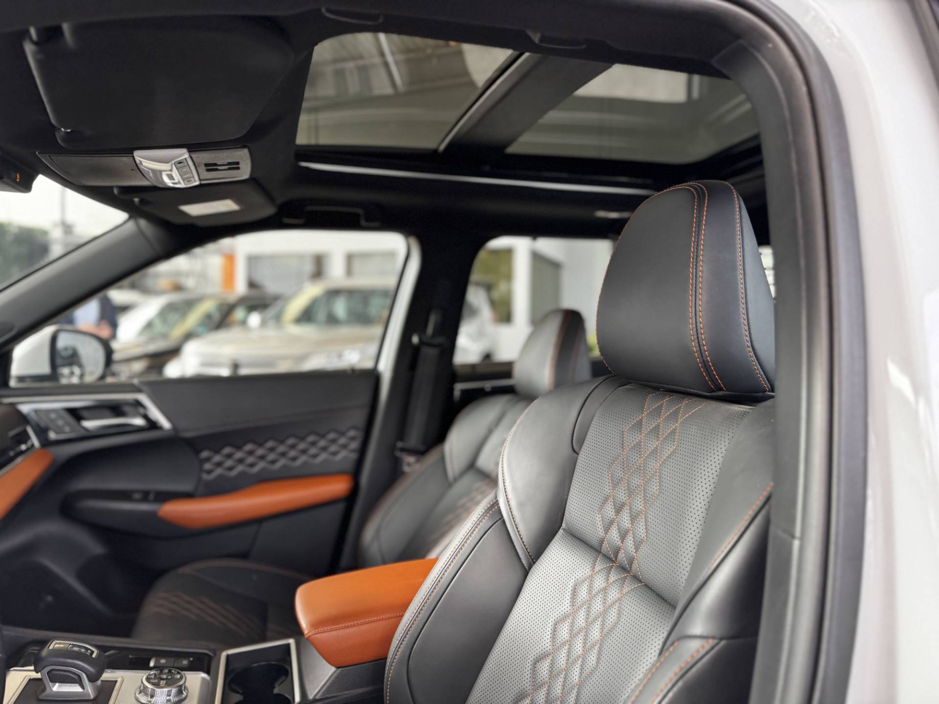 OUTLANDER 2.4 PHEV SIGNATURE S8