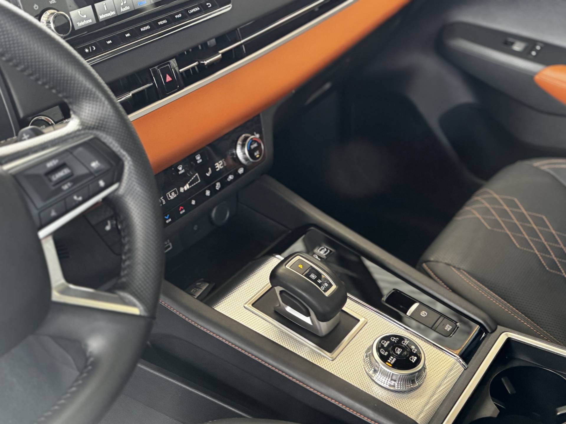 OUTLANDER 2.4 PHEV SIGNATURE S10