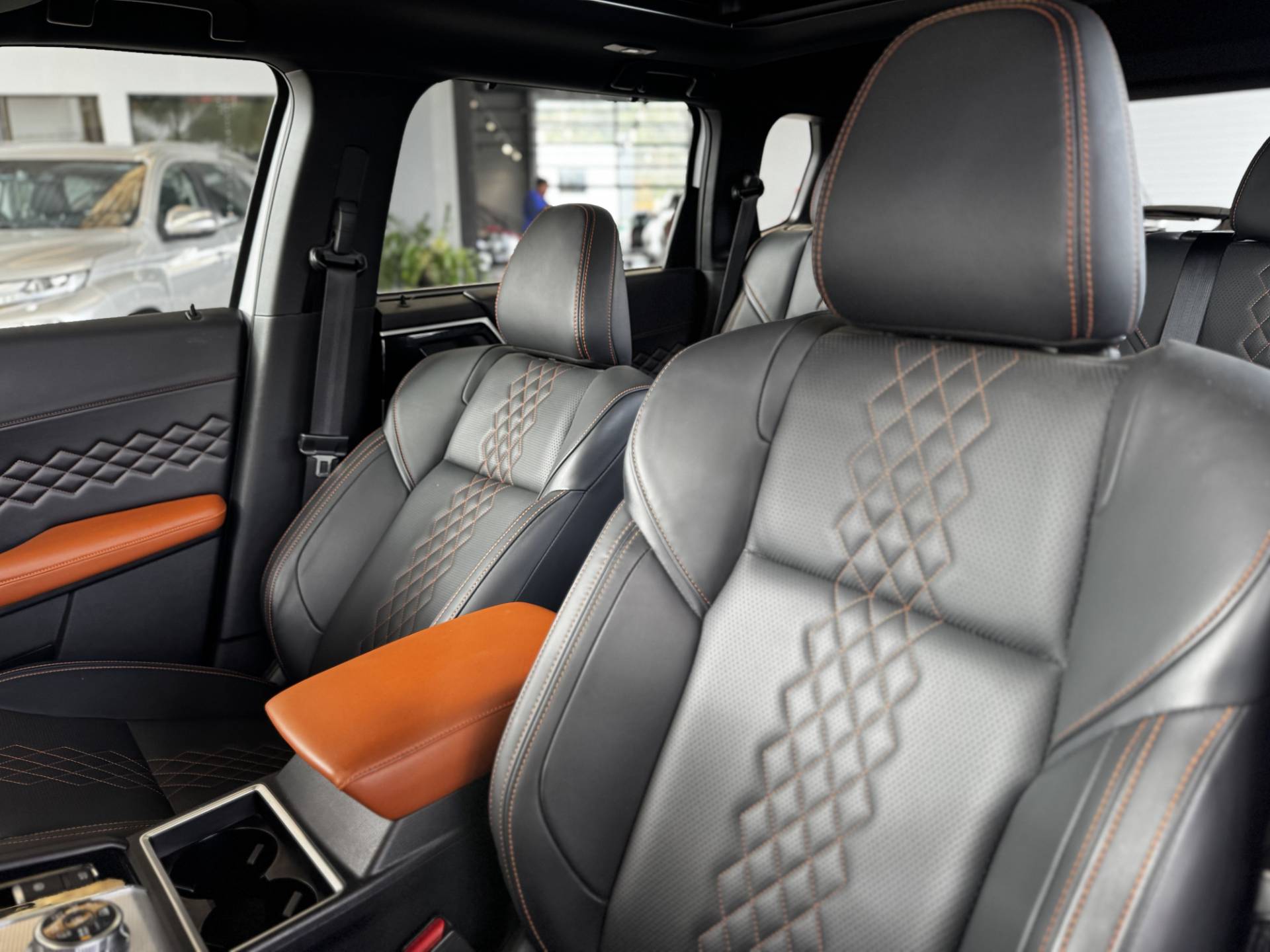 OUTLANDER 2.4 PHEV SIGNATURE S11