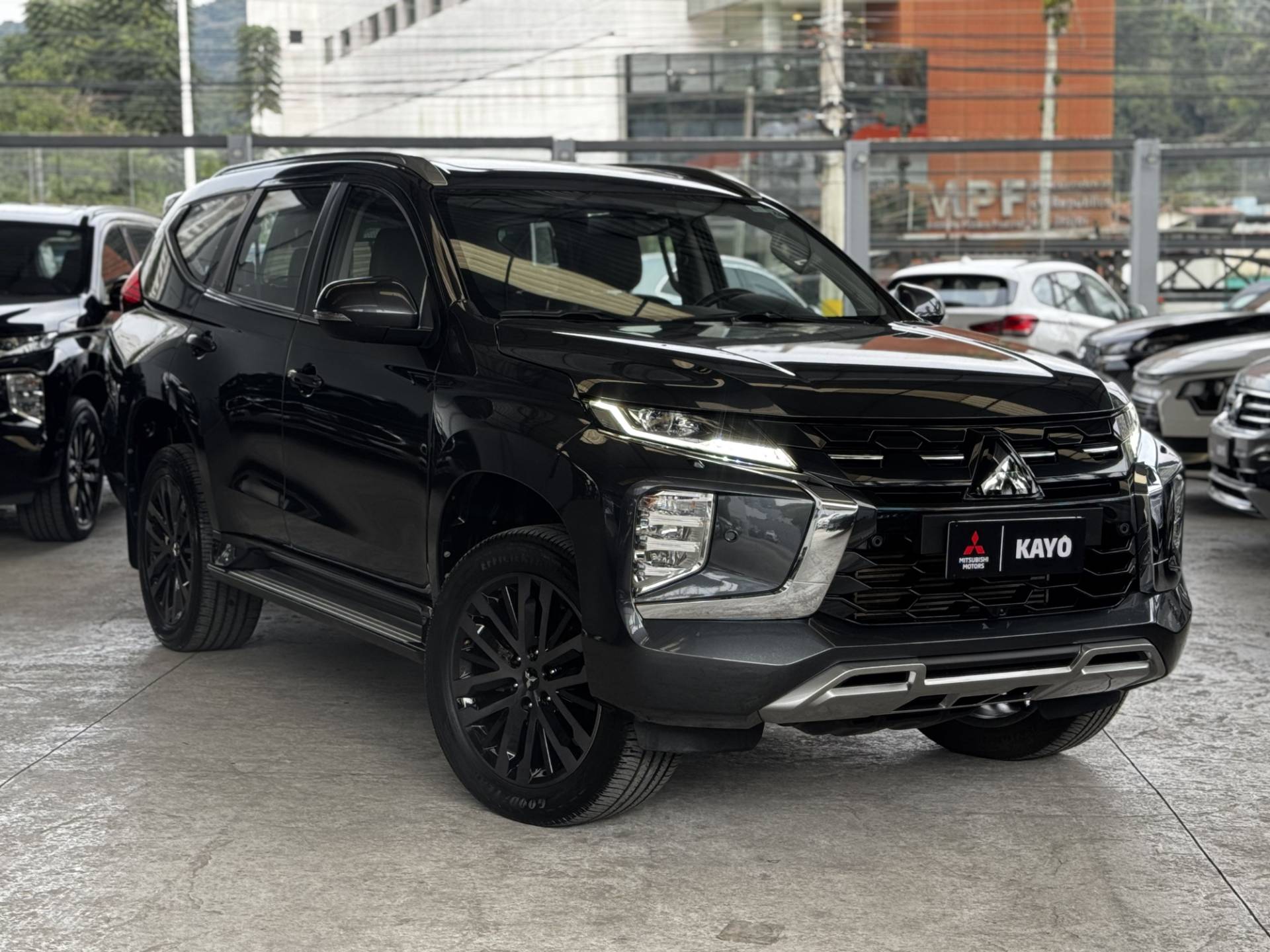 PAJERO SPORT 2.4 16V MIVEC TURBO LEGEND AWD