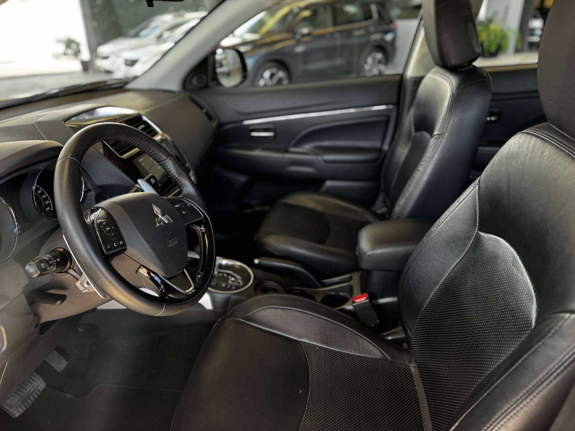 OUTLANDER SPORT 2.0 MIVEC GLS5
