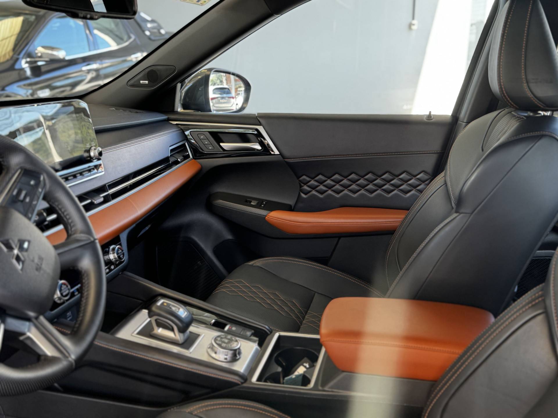 OUTLANDER 2.4 PHEV SIGNATURE S5