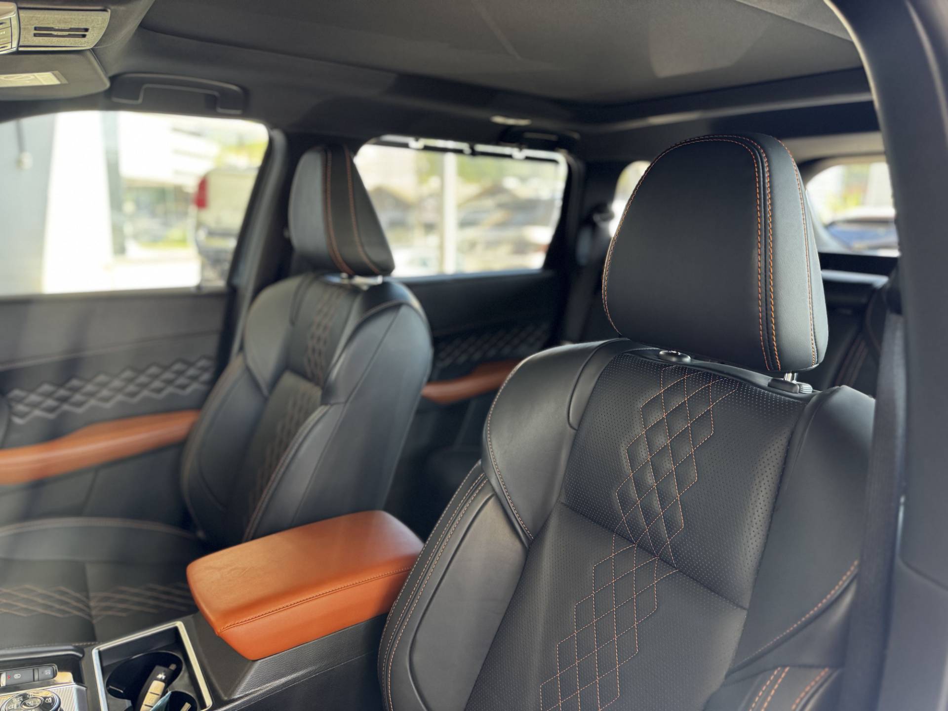 OUTLANDER 2.4 PHEV SIGNATURE S6