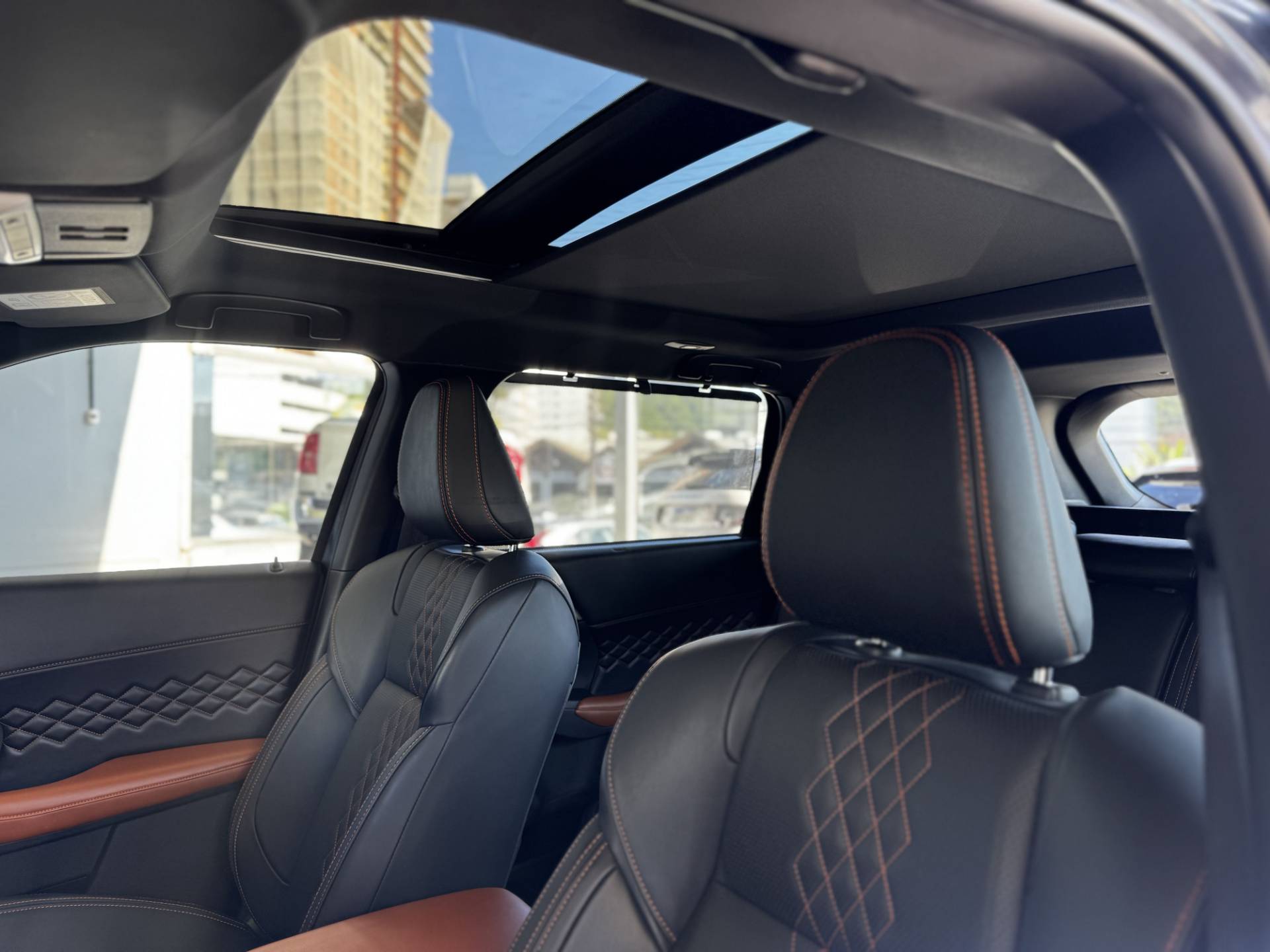 OUTLANDER 2.4 PHEV SIGNATURE S7