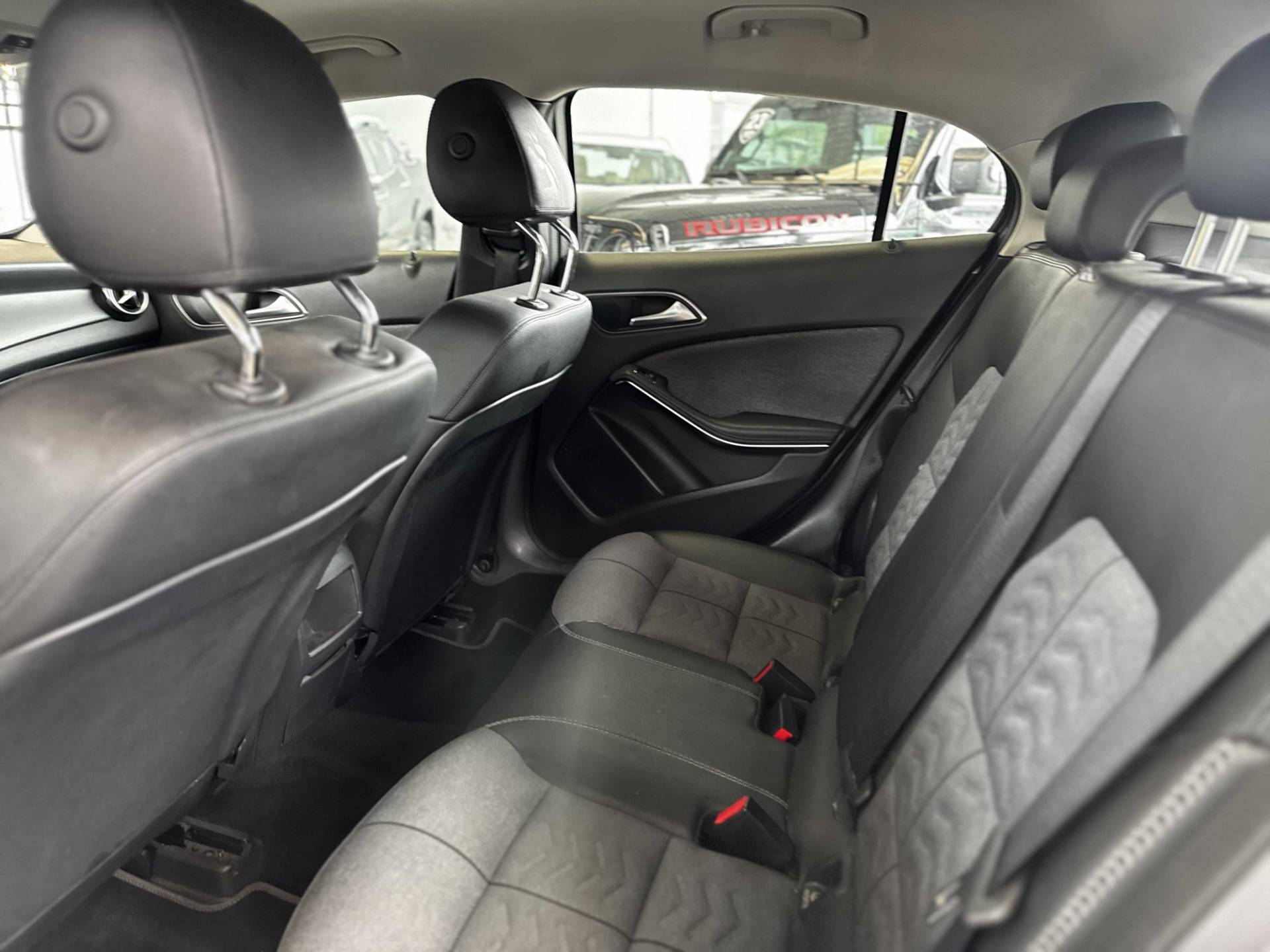 GLA 200 1.6 CGI STYLE 7G-DCT7