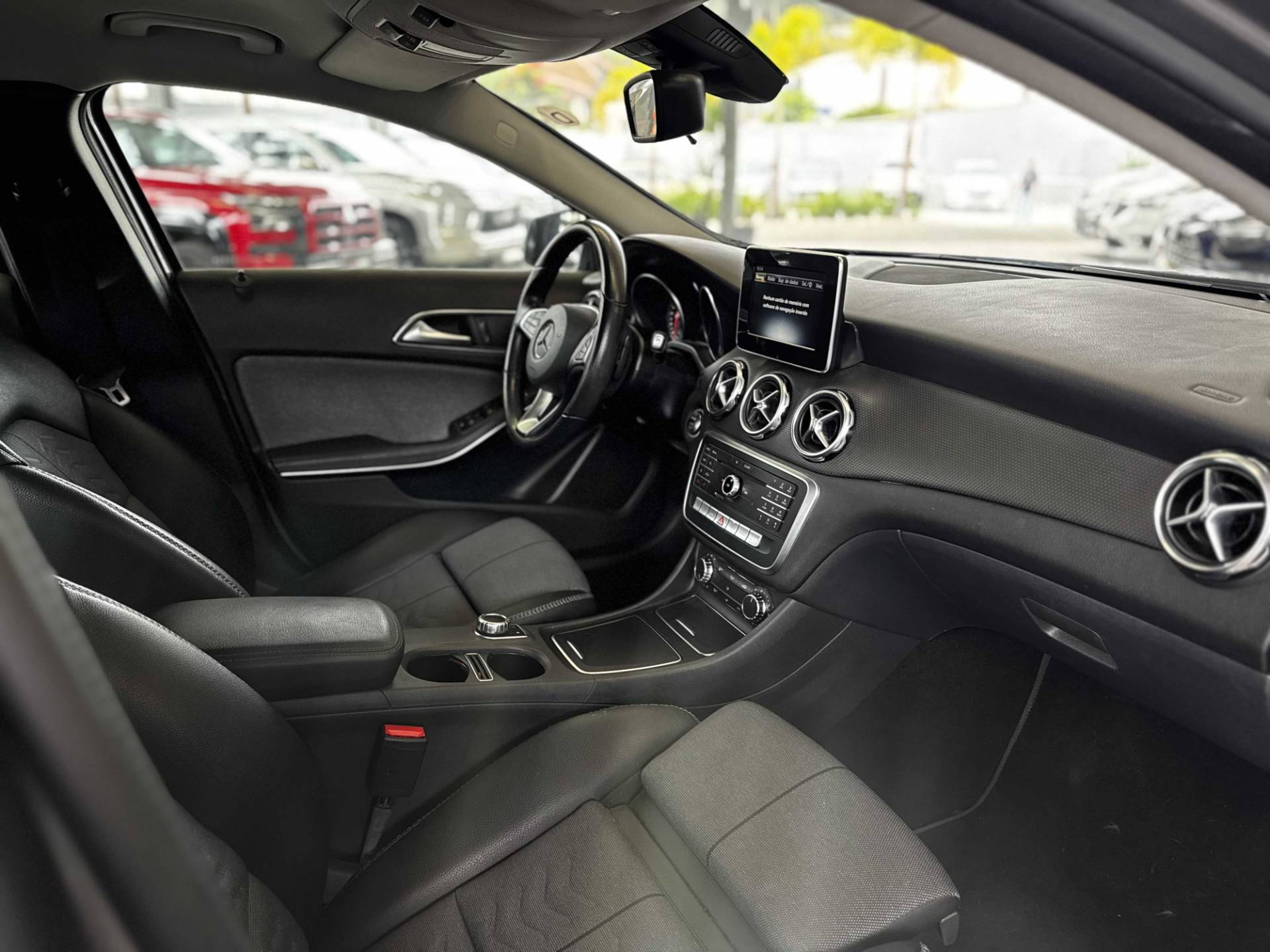 GLA 200 1.6 CGI STYLE 7G-DCT8