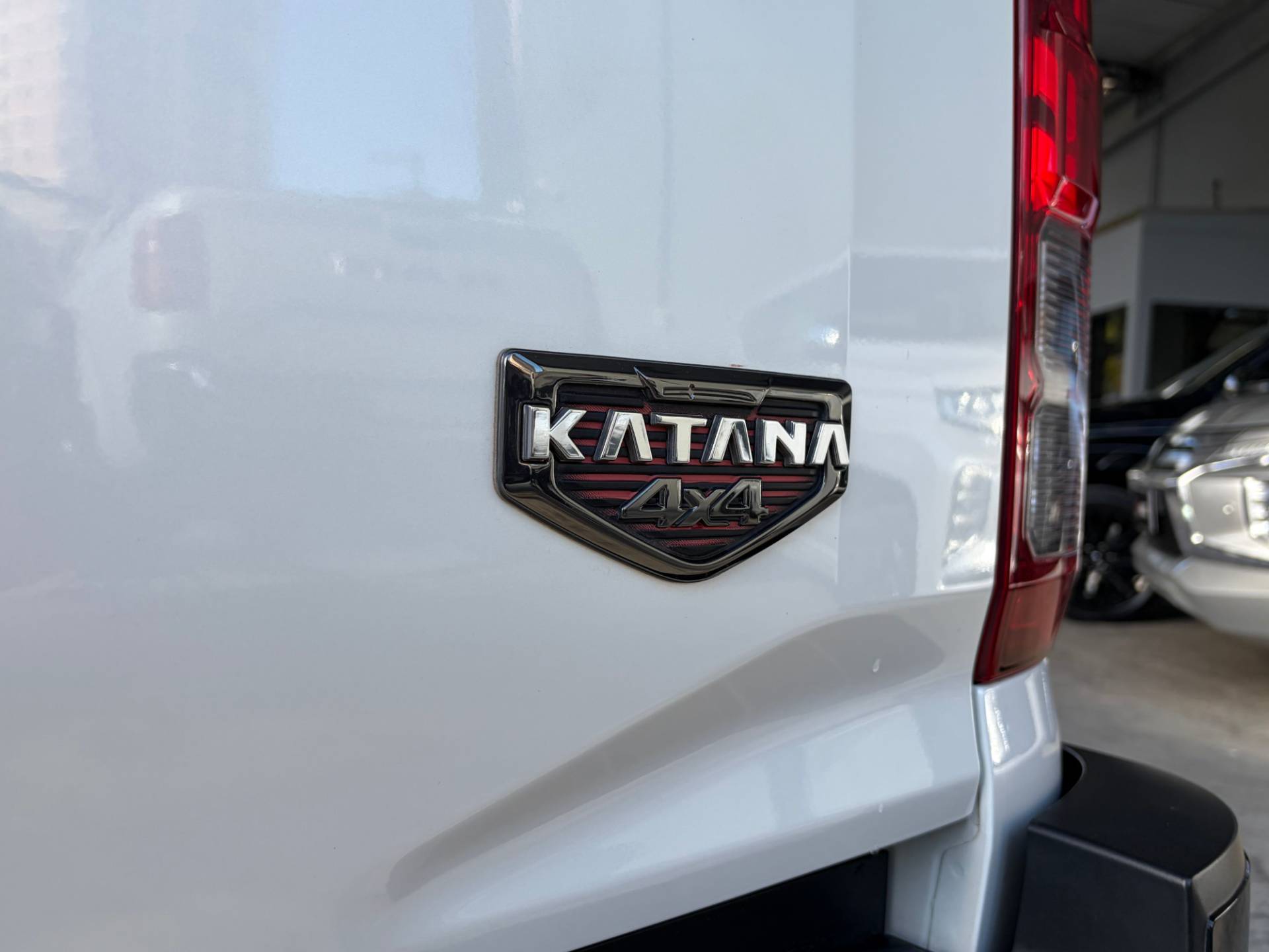 TRITON 2.4 BITURBO CD KATANA 4X415