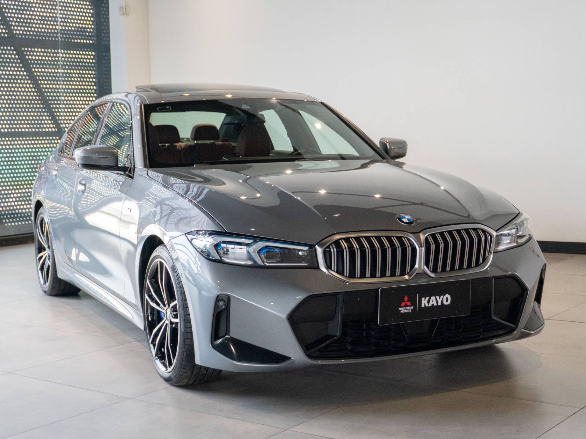 320i 2.0 16V TURBO M SPORT0
