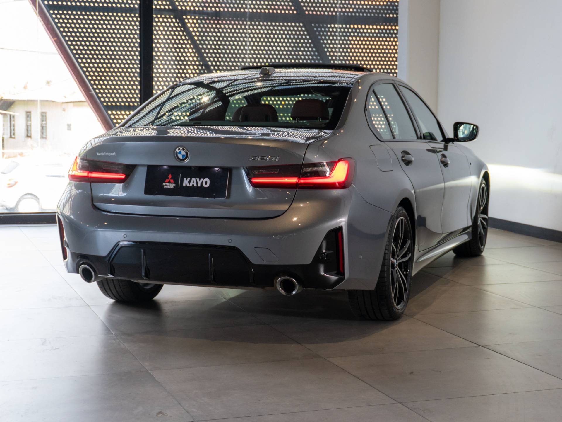 320i 2.0 16V TURBO M SPORT2