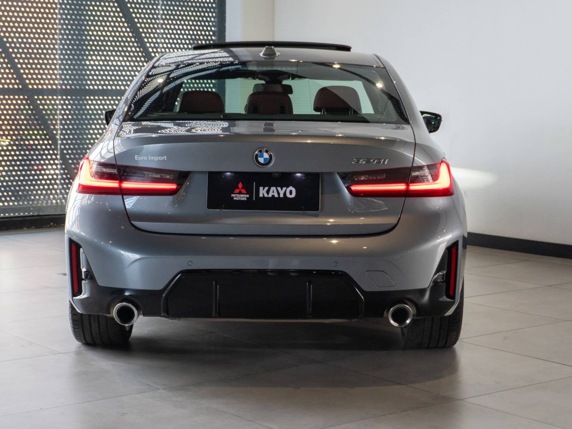 320i 2.0 16V TURBO M SPORT3
