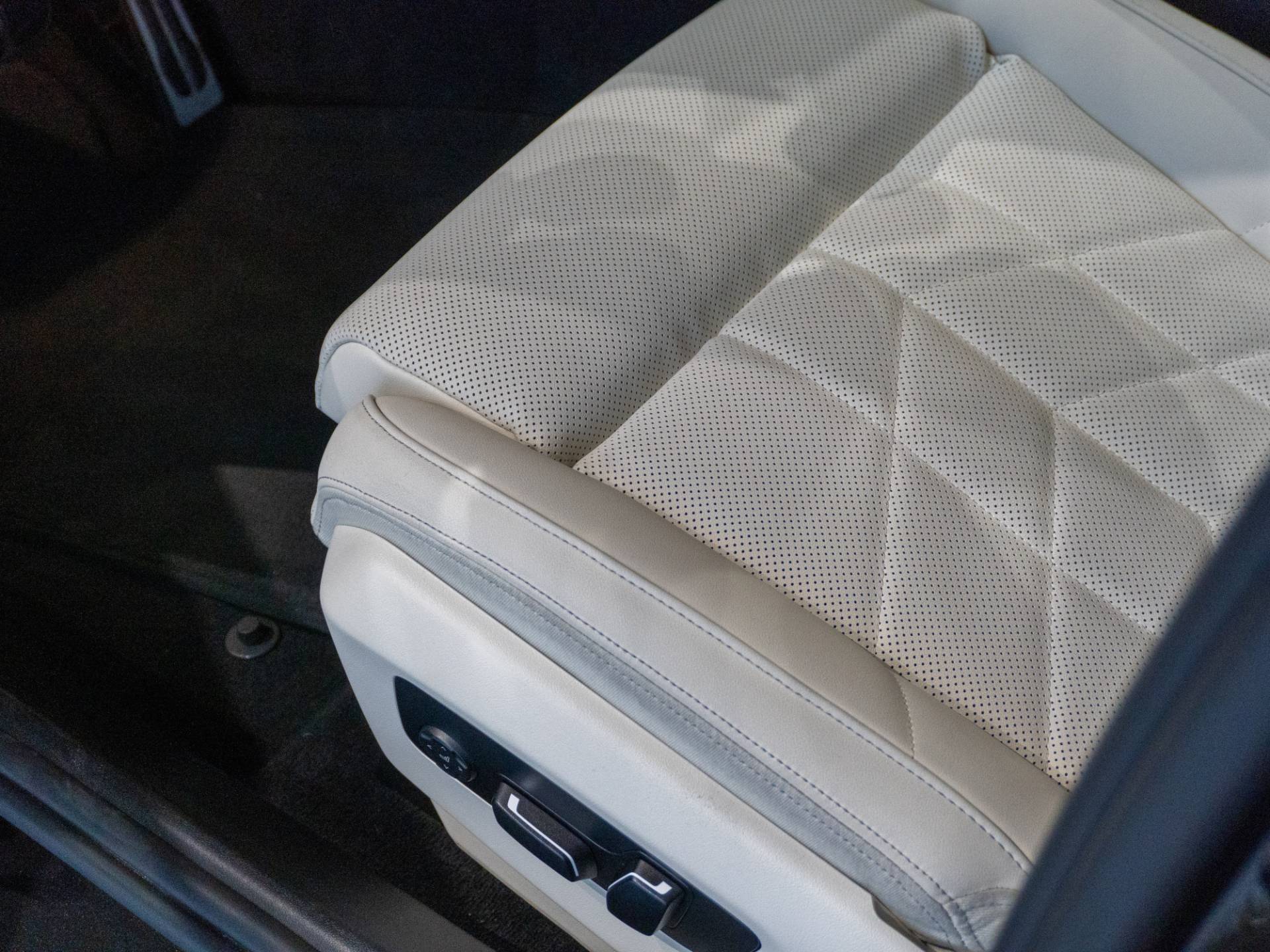 530e 2.0 TWINPOWER PHEV M SPORT10