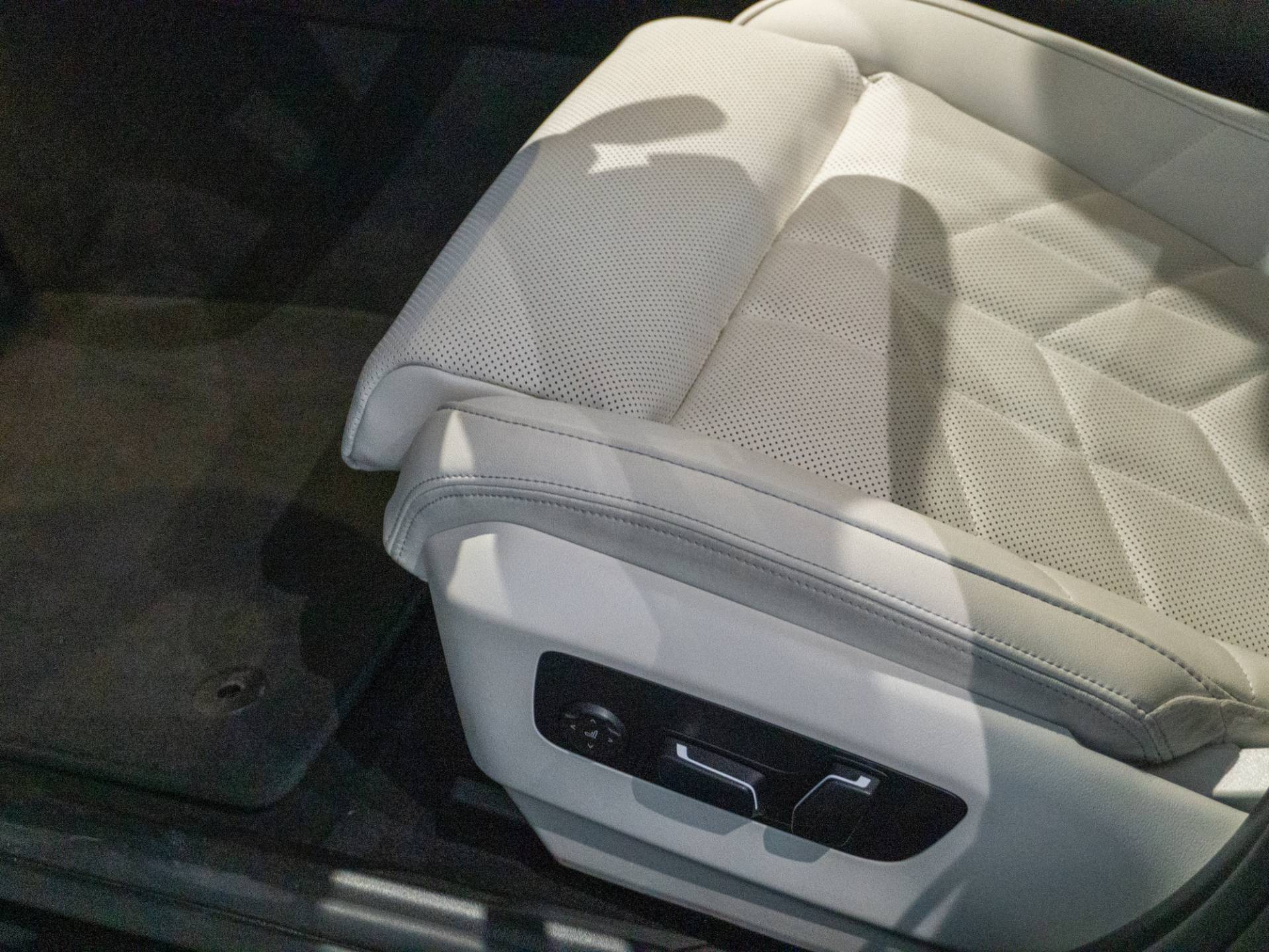 530e 2.0 TWINPOWER PHEV M SPORT11