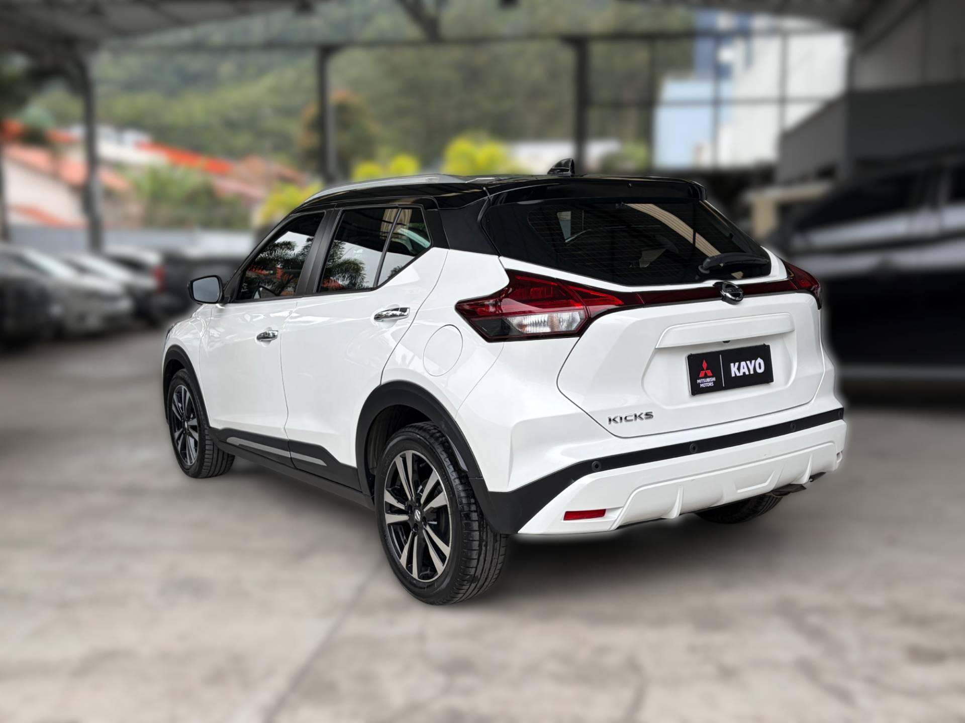 KICKS 1.6 16V EXCLUSIVE4