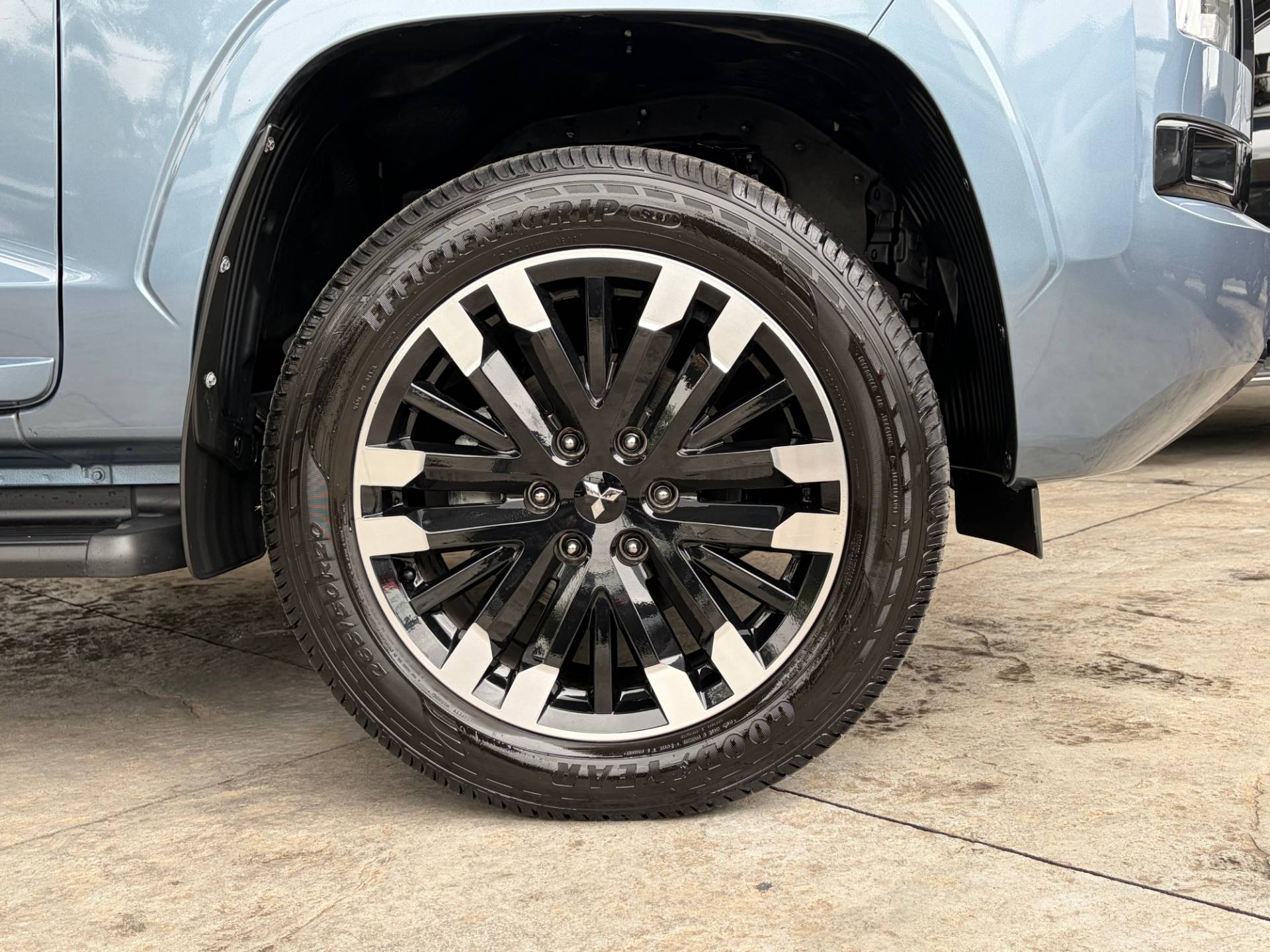 TRITON 2.4 BITURBO TARMAC CD GLS 4X419