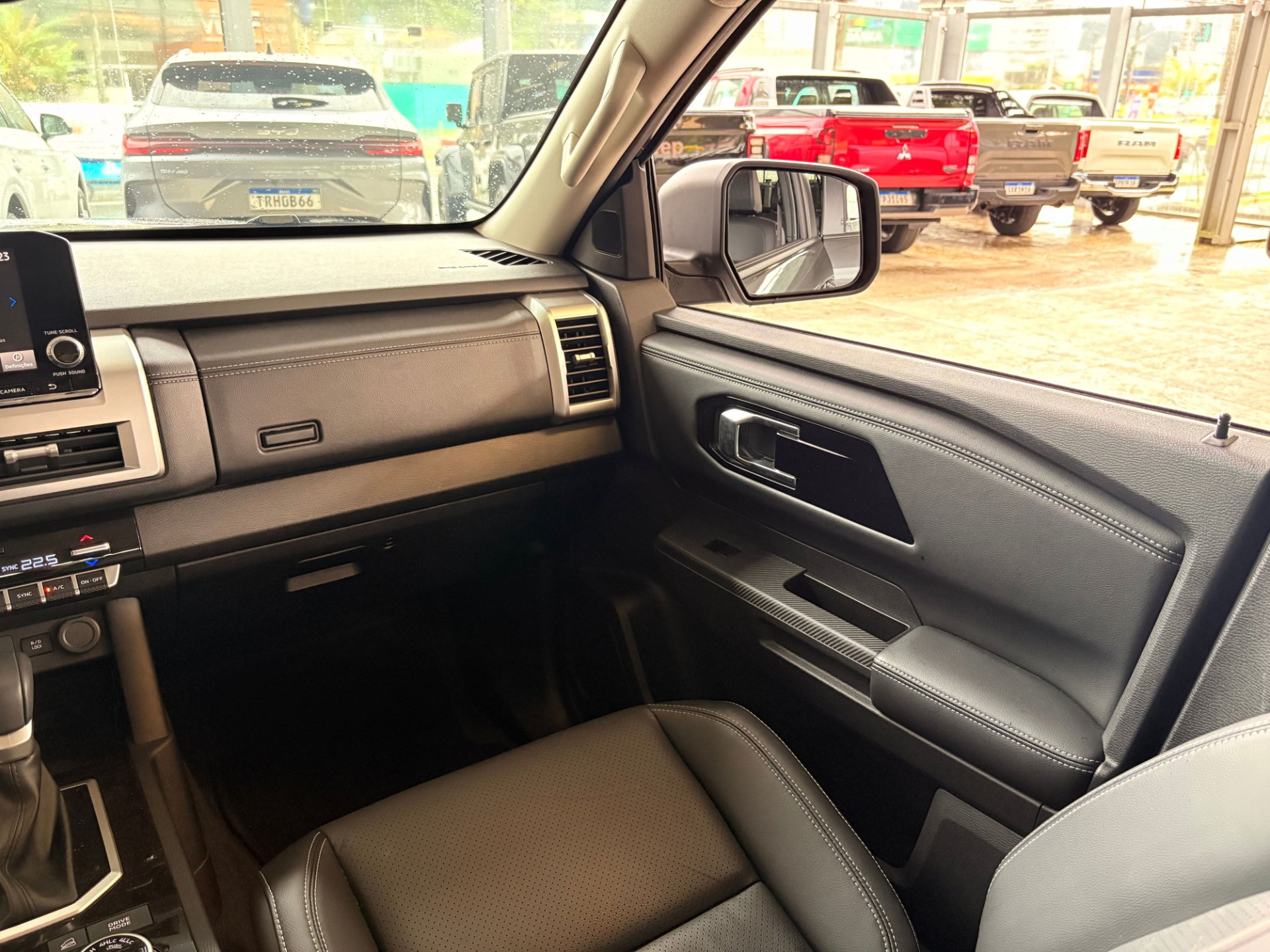 TRITON 2.4 BITURBO CD HPE-S 4X411