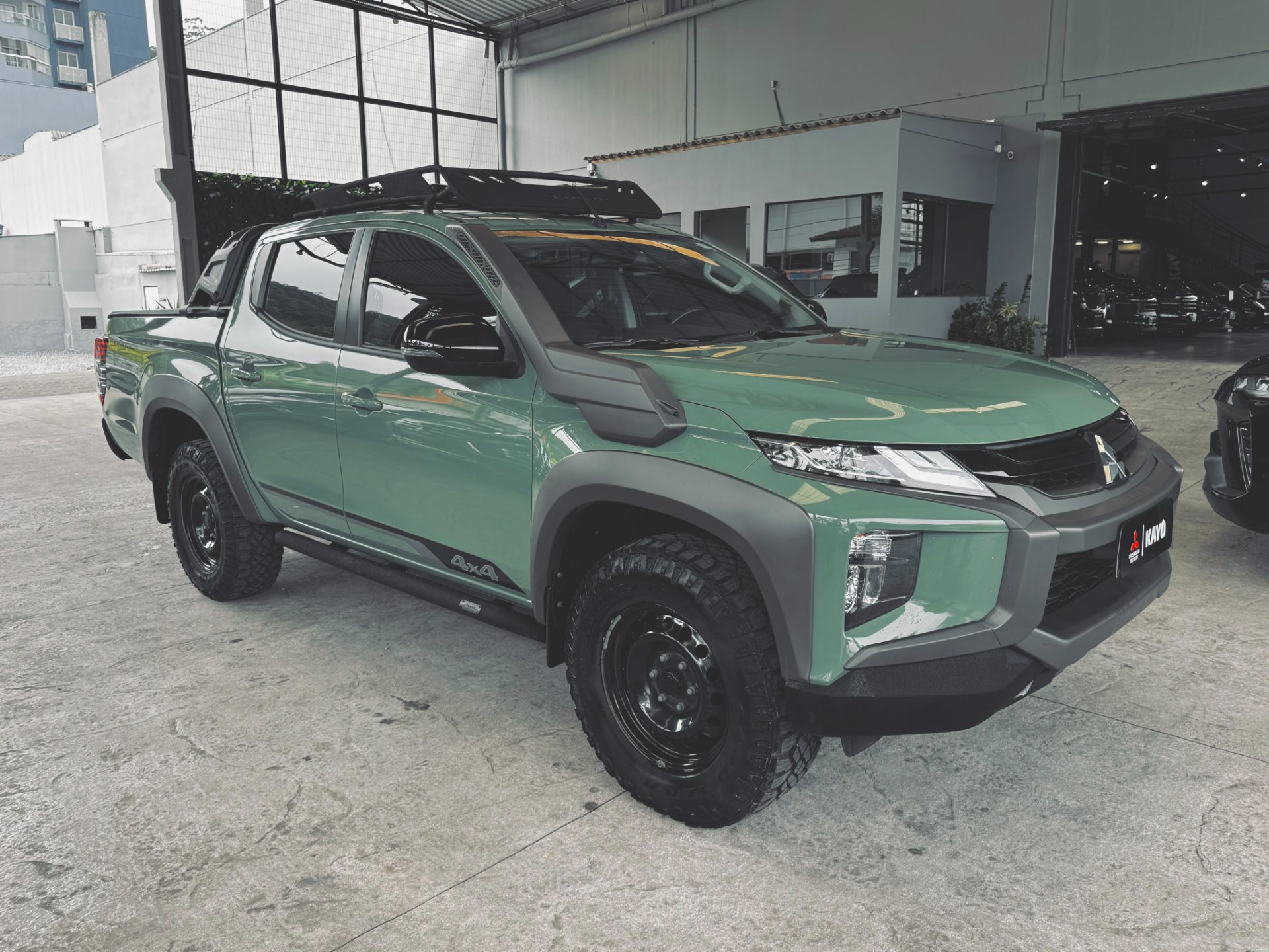 L200 TRITON 2.4 16V TURBO SAVANA GLS CD 4X40