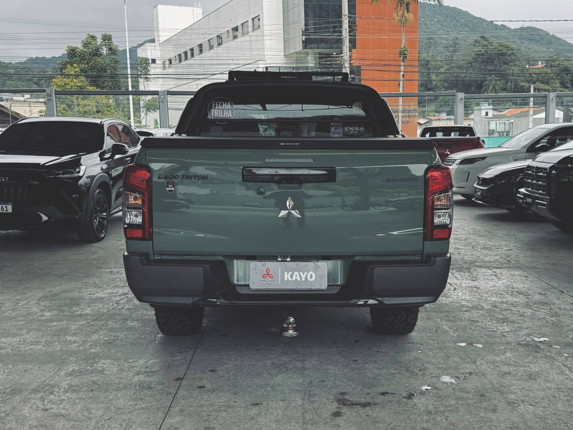 L200 TRITON 2.4 16V TURBO SAVANA GLS CD 4X44