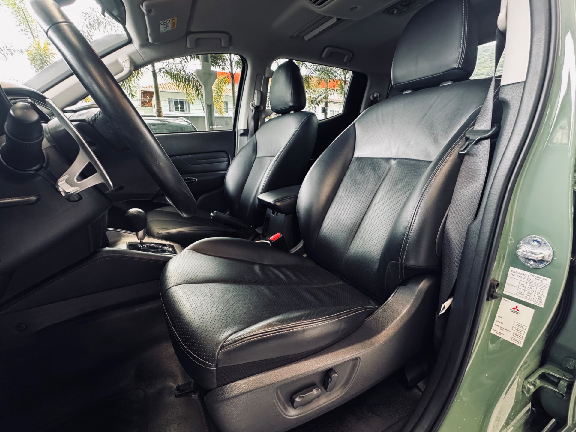 L200 TRITON 2.4 16V TURBO SAVANA GLS CD 4X48