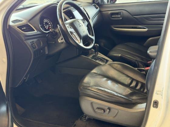 MITSUBISHI L200 TRITON 2.4 16V TURBO SPORT HPE CD 4X44