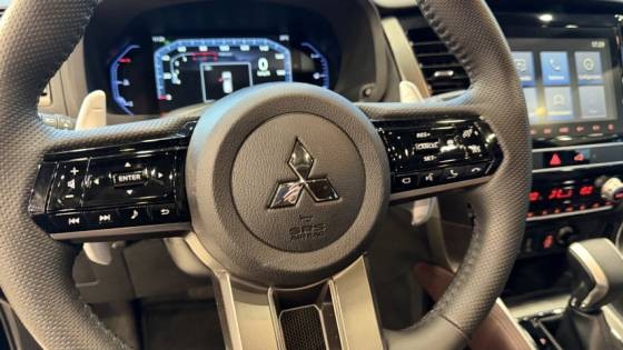 MITSUBISHI PAJERO SPORT 2.4 16V MIVEC TURBO LEGEND BLACK AWD8