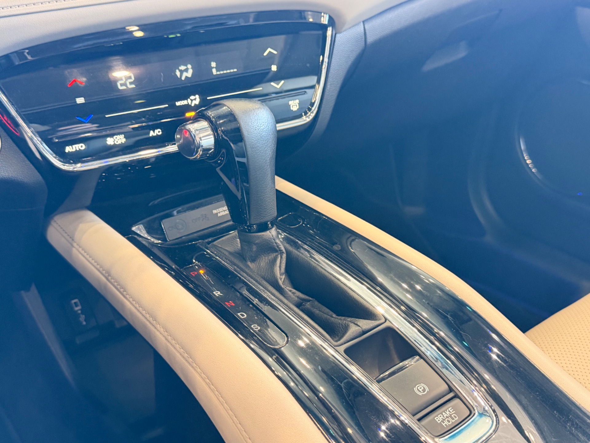 HONDA HR-V 1.5 16V TURBO TOURING6