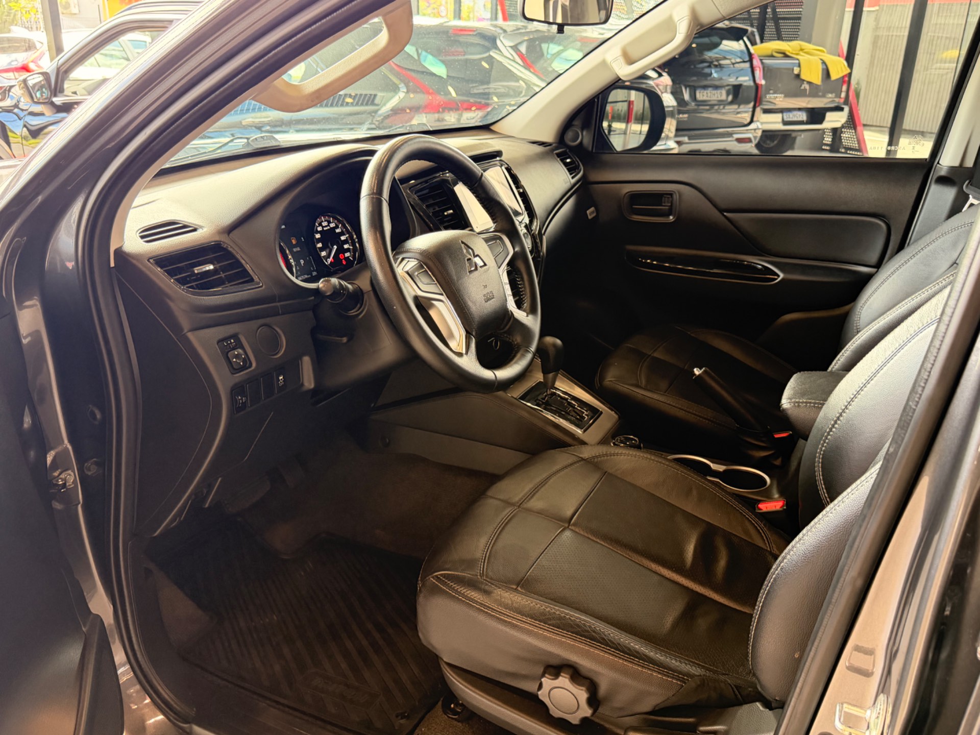 MITSUBISHI L200 TRITON 2.4 16V TURBO SPORT OUTDOOR GLS CD 4P 4X45
