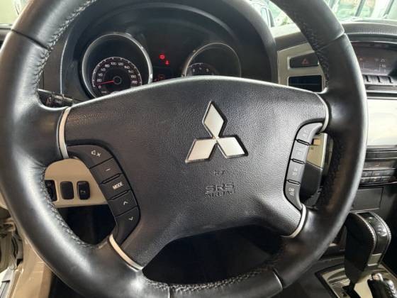 MITSUBISHI PAJERO FULL 3.2 HPE 4X4 16V8
