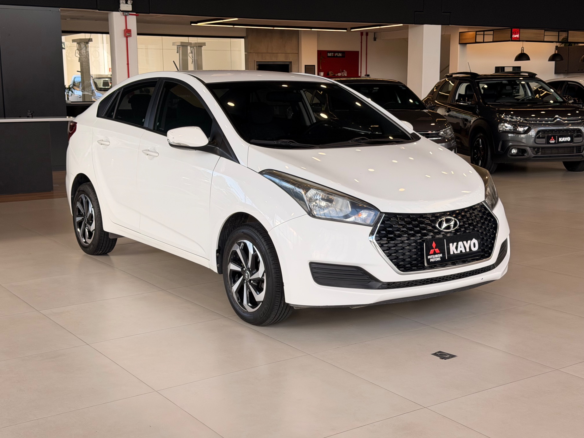 HYUNDAI HB20S 1.6 COMFORT PLUS 16V0