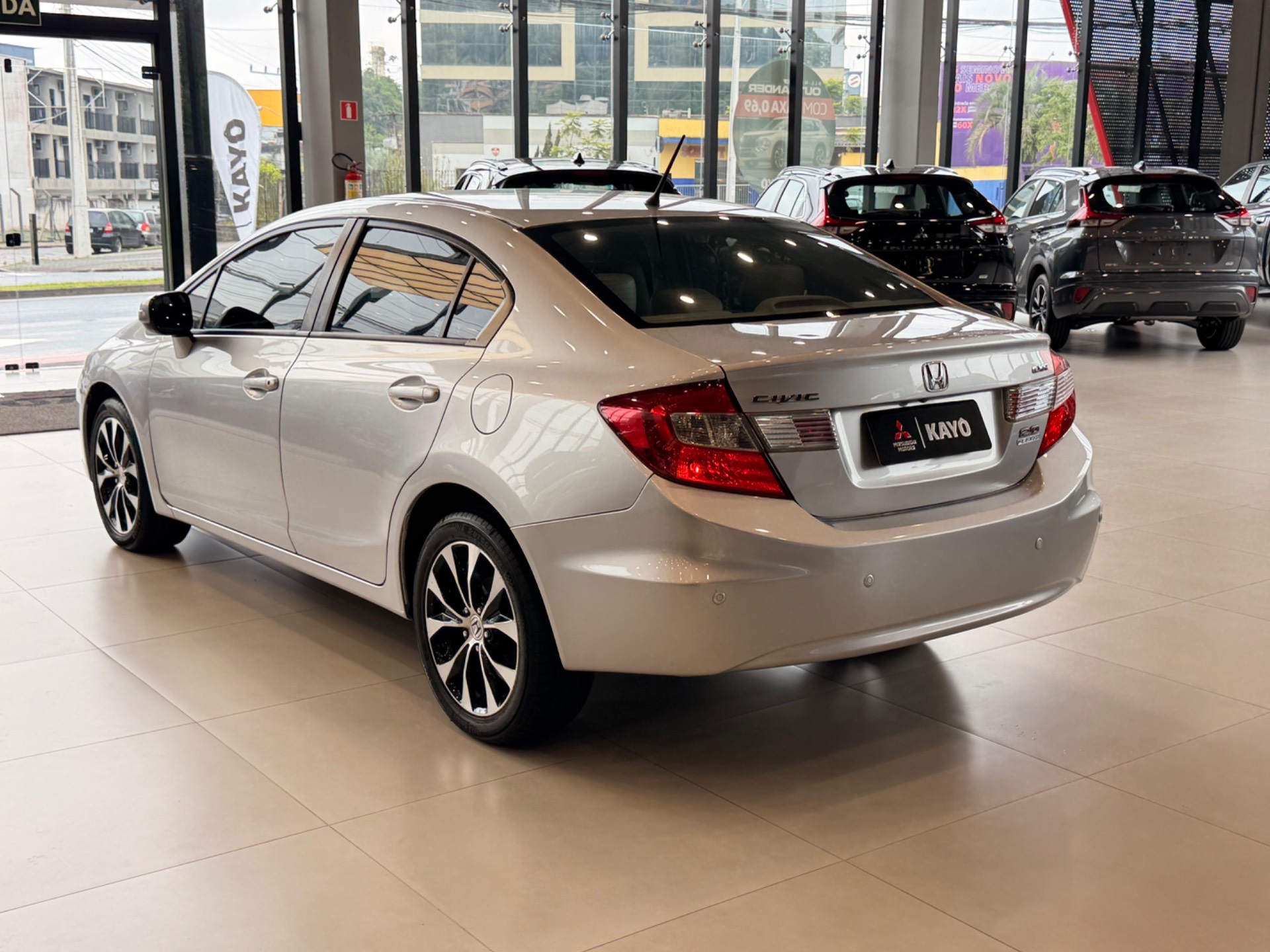 HONDA CIVIC 2.0 LXR 16V1