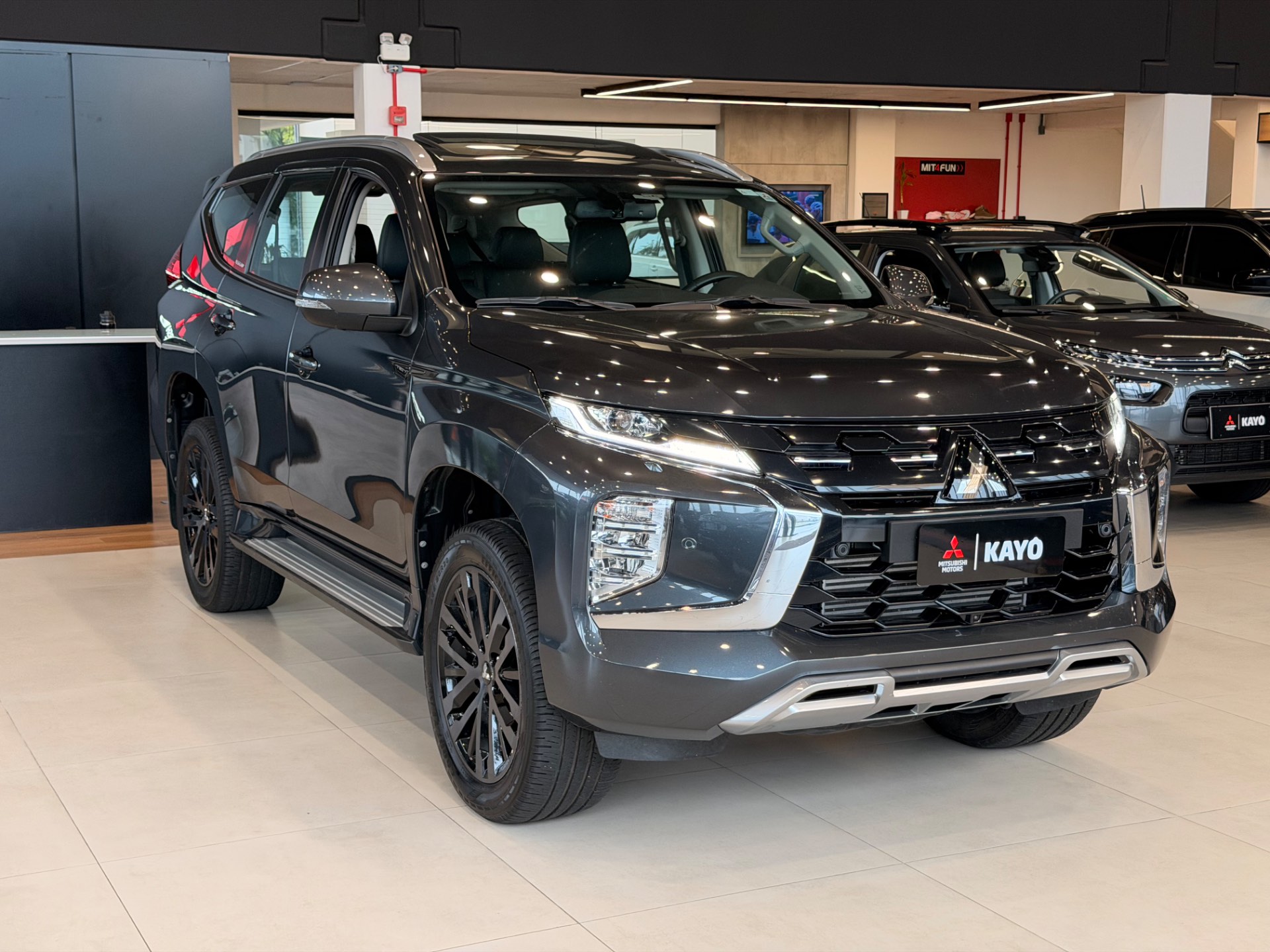 MITSUBISHI PAJERO SPORT 2.4 16V MIVEC TURBO LEGEND AWD0